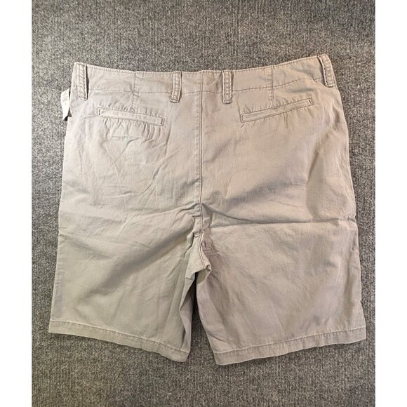 Old Navy Shorts Men's 42 Lived in straight grey chino style NWT - Picture 8 of 12